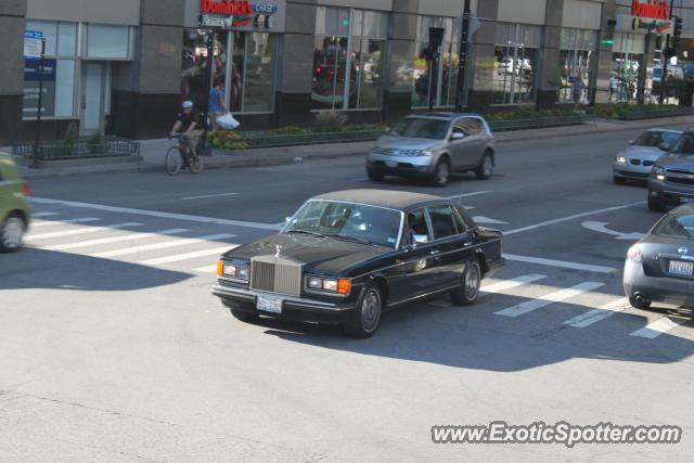 Rolls Royce Silver Spur spotted in Chicago, Illinois