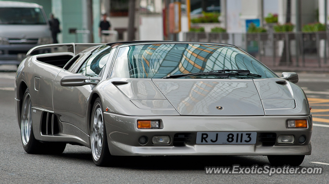 Lamborghini Diablo spotted in Hong Kong, China