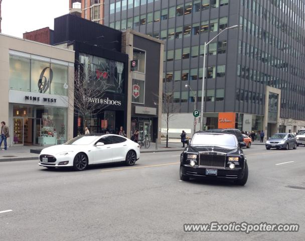 Tesla Model S spotted in Toronto, Canada