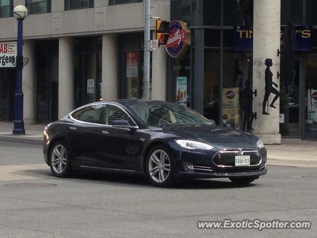 Tesla Model S spotted in Toronto, Canada