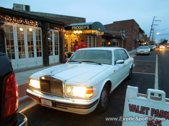 Rolls Royce Silver Spur spotted in Highwood, Illinois